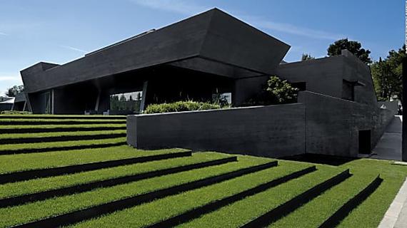 The complex allure of black buildings