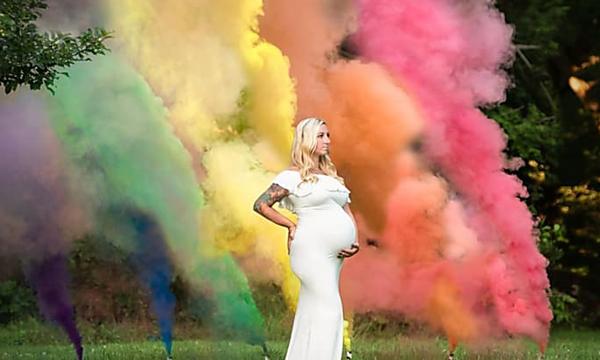 [Gallery] This Mom Had A Dazzling Pregnancy Shoot, But It Revealed A Heartbreaking Message